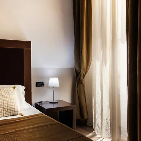 Boutique Nazionale 3* Rome